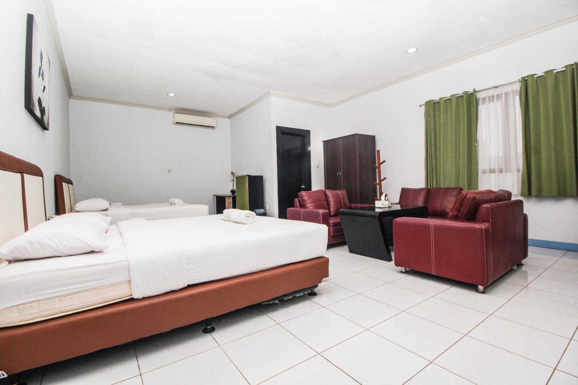 Allisa Resort Hotel Anyer Ngoại thất bức ảnh