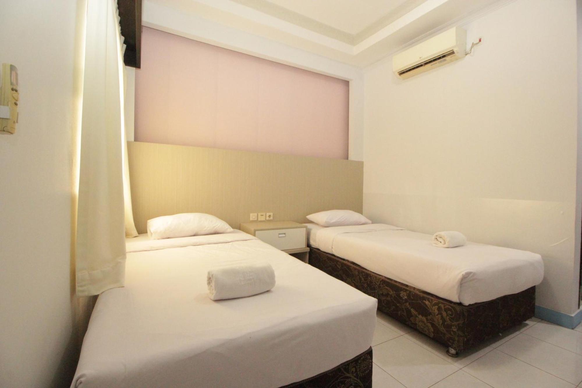 Allisa Resort Hotel Anyer Ngoại thất bức ảnh