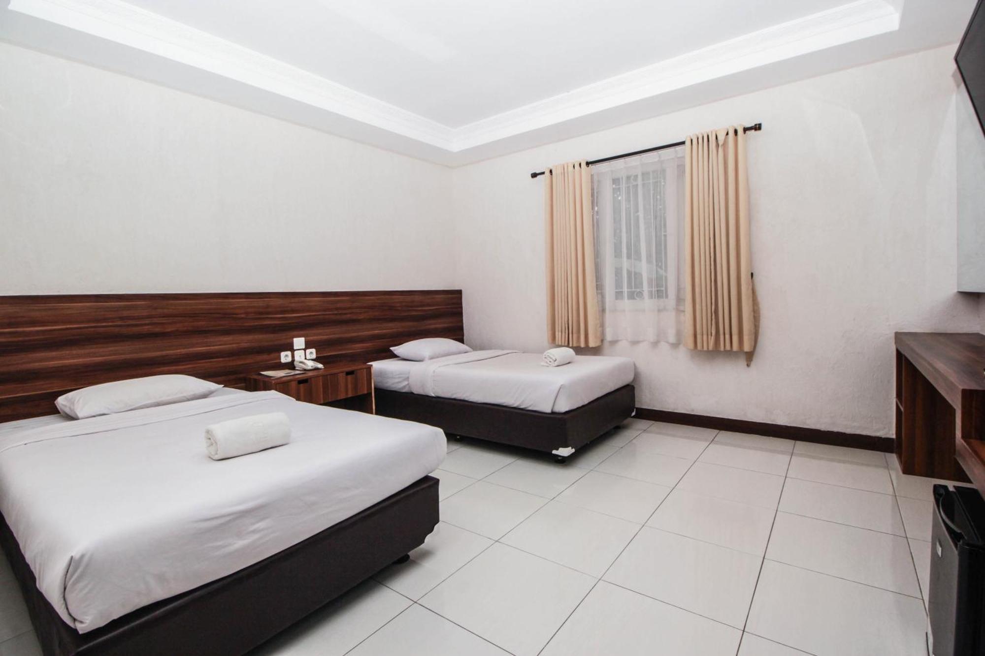 Allisa Resort Hotel Anyer Ngoại thất bức ảnh